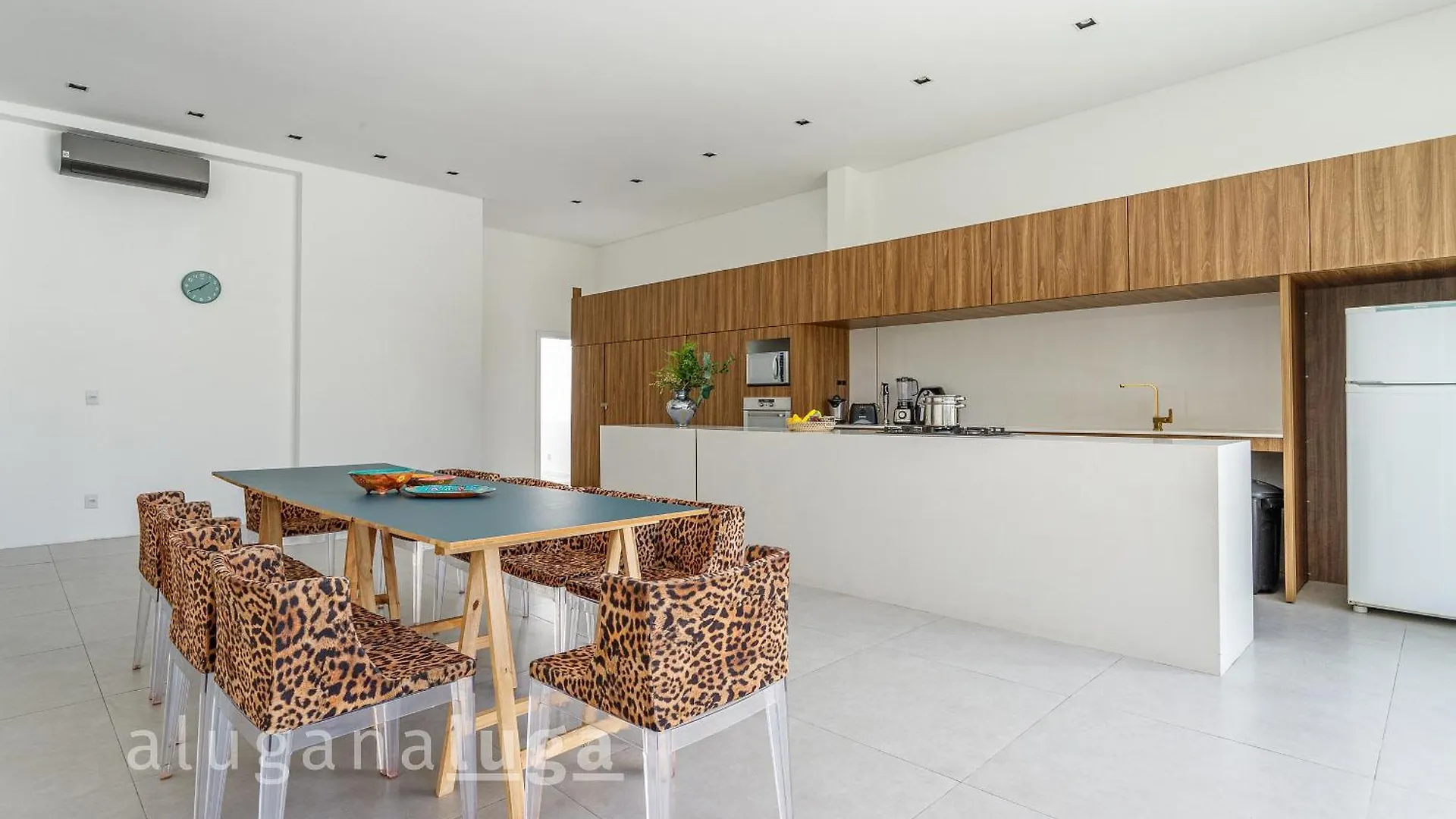 Conforto E Piscina No Coracao Da Cidade Florianópolis Tatil Evi